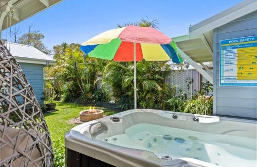 Budgewoi House | Spa & Chill Lodge
