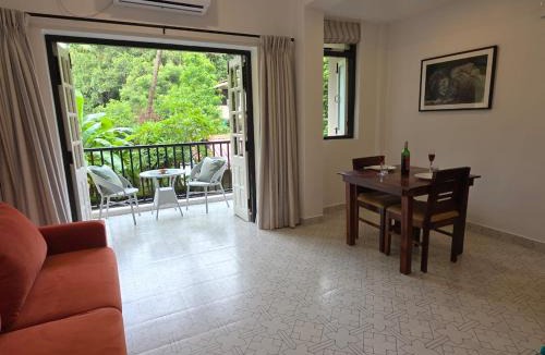 Gauravaddo Apartment | Spacious 1 Bed near Candolim & Calangate-Renovated