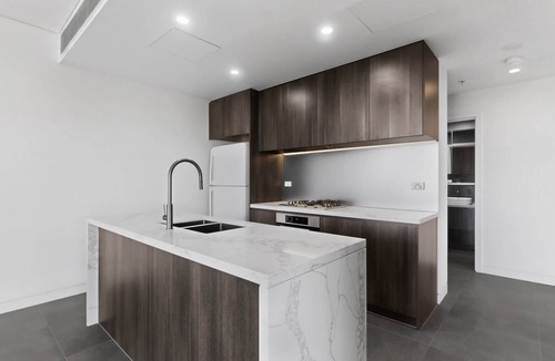 Lidcombe Apartment | Spacious 2-Bed Apartment with Balcony & City Views