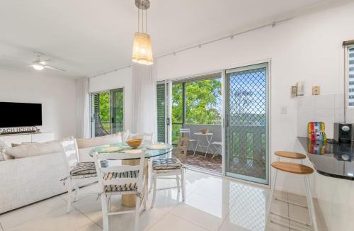 Hamilton Apartment | Spacious 2-Bed with Private Rooftop & BBQ Access