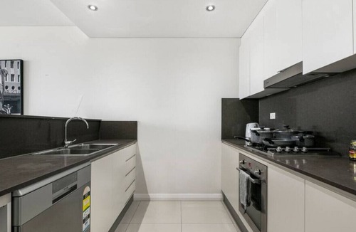 Mascot Apartment | Spacious 2 beds Apt near Airport