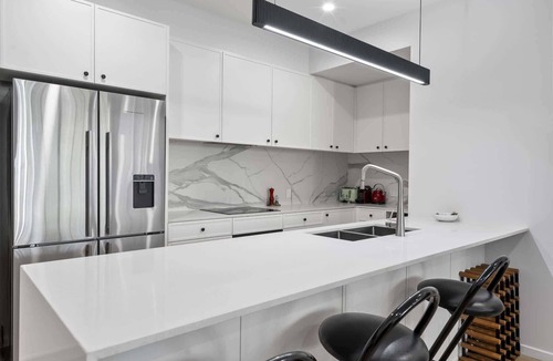 Clayfield House | Spacious 3-Bed Clayfield House with Patio and BBQ
