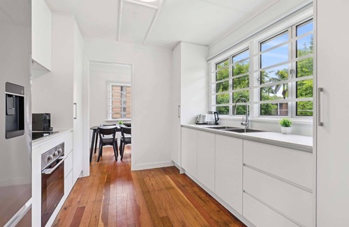 Morningside House | Spacious 3-Bed Home in Morningside with Backyard