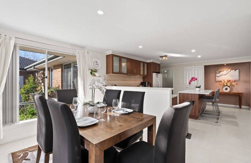 Berwick House | Spacious 4BR House with Cinema, Spa & fireplaces
