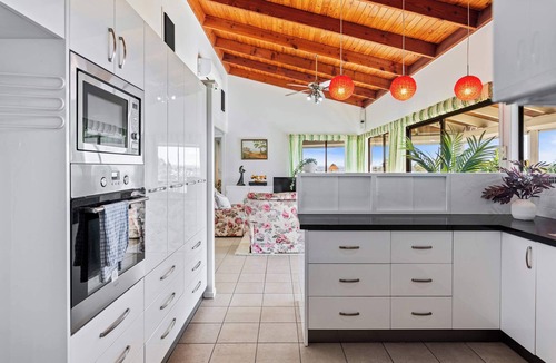 Rochedale South House | Spacious 4BR Retreat With Stunning Brisbane View