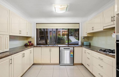 Upper Mount Gravatt House | Spacious 5BR Family Home in Upper Mount Gravatt