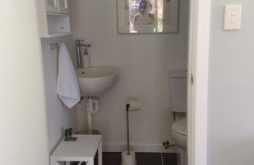 Sutton Forest Bed & Breakfast | Spacious and modern room w ensuite (pet friendly)
