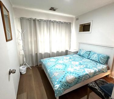 Valley View House | Spacious and Modern Guest House