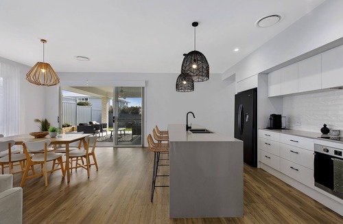 Lake Cathie House | Spacious brand new family home 200m from Rainbow Beach
