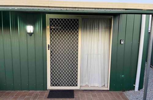 Central Mudgee Apartment | Spacious & comfy studio unit “Rest Easy Mudgee”