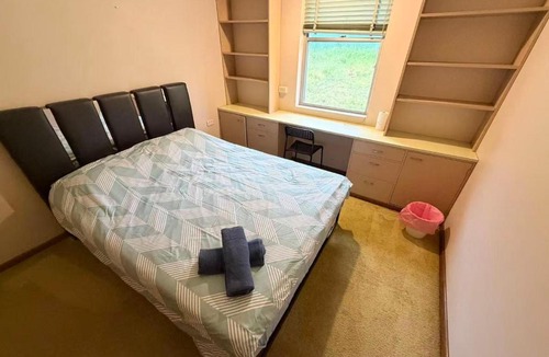 Epping House | Spacious Epping Home - Excellent Transport Location