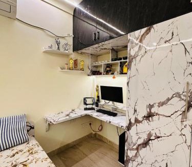 Dindigul House | Spacious Fully Furnished Private Room AC Free Parking Near Highway