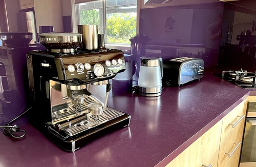 Barwon Heads House | Spacious home for large getaways