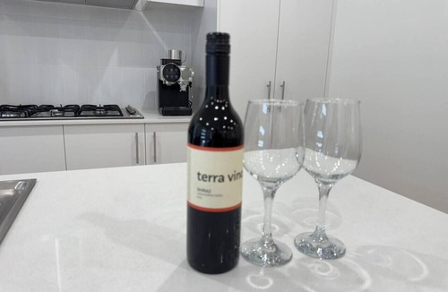 Menangle Park House | Spacious New Home for 12 Guests