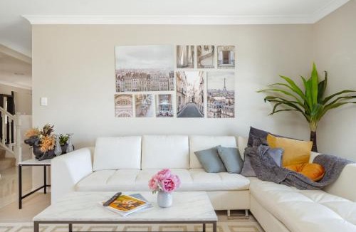 Eight Mile Plains House | Spacious newly redecorated 5BD Family Home