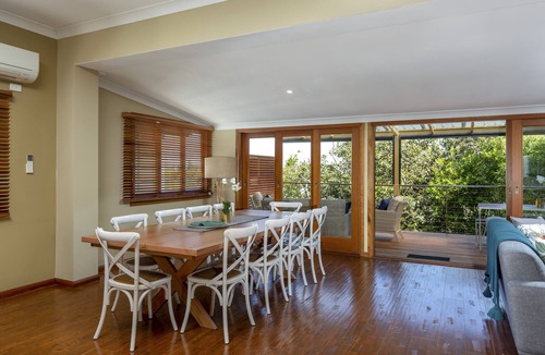 Noosa Heads House | Spacious Noosa beachhouse - where the forest meets the sea - great for families!