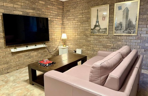 Rangeway Villa | Spacious Villa with Comfortable Beds