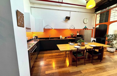 Footscray Apartment | Spacious Warehouse Conversion, 2 Bdrms & Parking
