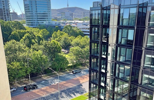 Reid Apartment | Splendid 2bd 1bth 1csp Apt - Superb CBD Location