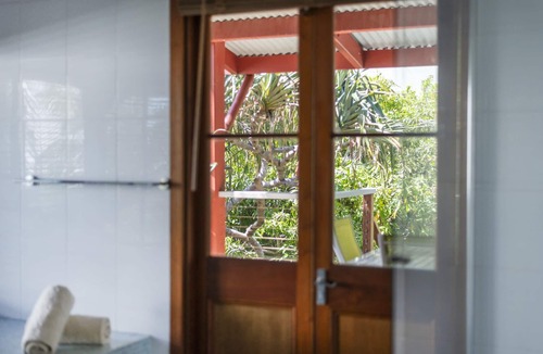 Angourie House | Spook's Point - Oceanstays