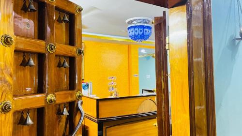 Mopidevi Hotel | Sri Seshadri Rest House