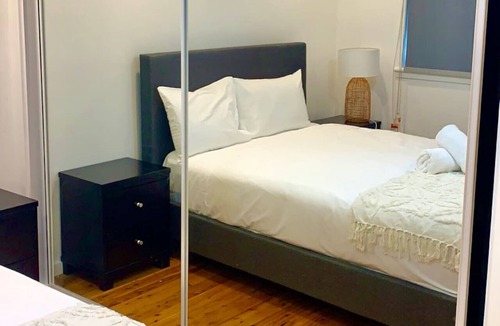 St Marys House | St Marys 5Br Cozy house near Train & Shopping