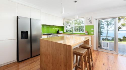 Sanctuary Point House | Stargazer Cottage Waterfront Reserve by Book Jervis Bay
