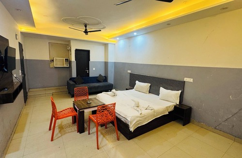 Gurugram Hotel | Starkey Inn