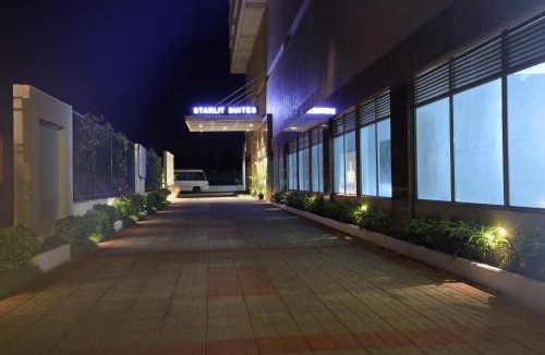 Maradu Hotel | Starlit Suites Kochi