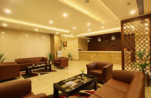 Maradu Hotel | Starlit Suites Kochi