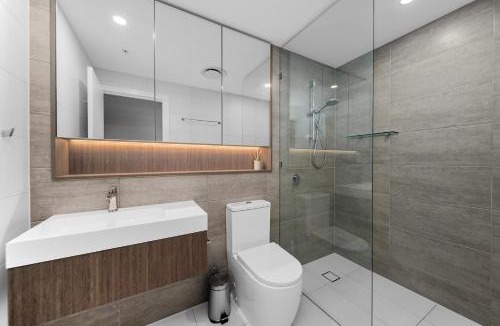 Broadbeach Apartment | Starview Suite - Private Oceanview 2 Bedroom Apartment on the Star Residence Broadbeach, Free Carpark Included with your stay!