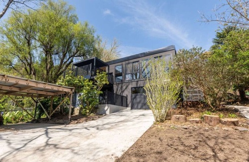 Warburton Apartment | Station Hideaway with Private Spa & Mountain Views