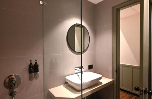 Kanpur Hotel | Status Club Resort