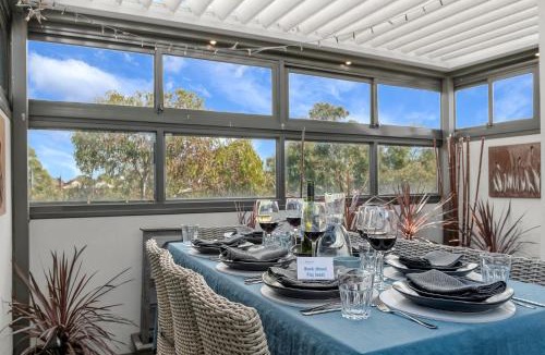 Thornbury House | StayCentral - Thornbury Entertainer Townhouse