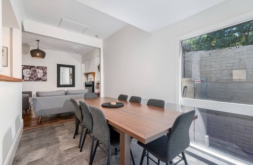 Newcastle House | Stevenson Beach Cottage - Newcastle East