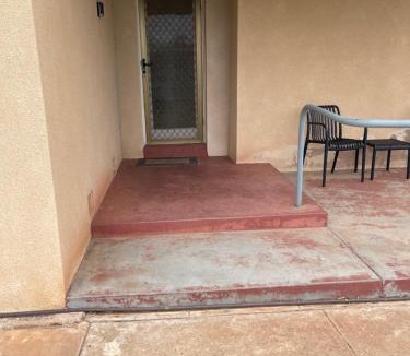 Broken Hill House | StevieNic's Dig's