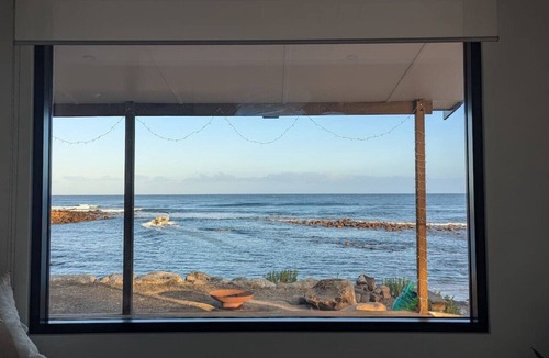 Duncan House | Stones Throw: Beachfront Escape at Stokes Bay KI