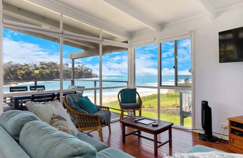 Malua Bay House | Strathnaver | Beachfront Bliss at Garden Bay