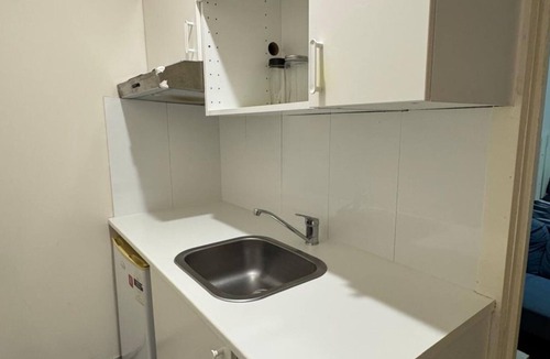 Adelaide Central Business District Cabin | Studio 7 - Wright Lodge