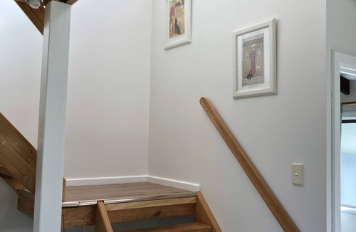Ocean Beach Apartment | Studio treehouse - Turicum Chalets @ Monkey Rock Winery