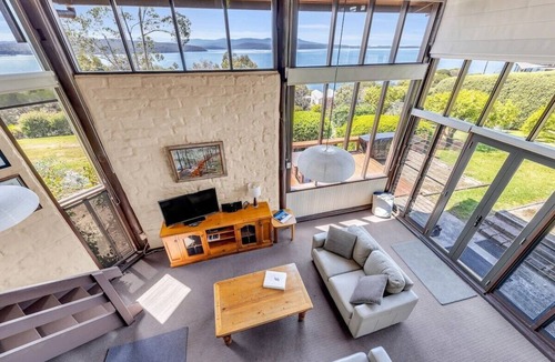 Mallacoota House | Studio Views for Two People