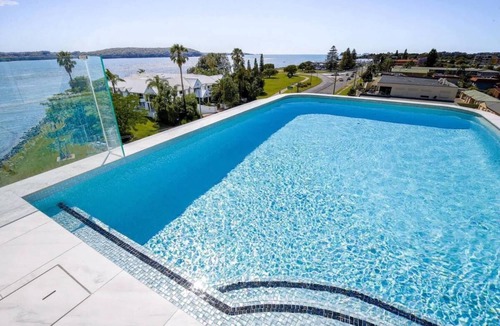Batemans Bay Apartment | Stunning 1-Bed Bayside Apartment with Superb Views