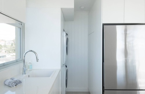 Manly Apartment | Stunning Beachfront Fully Renovated Beach Views