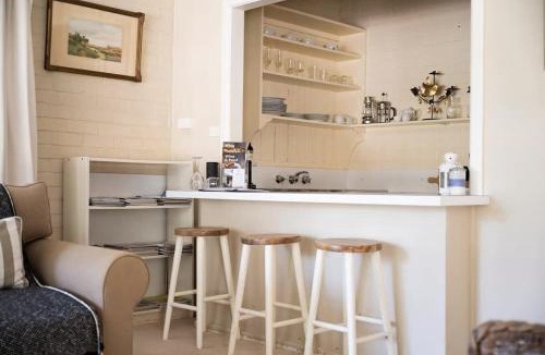 Emu Swamp Apartment | Stunning Garden Studio at Mayfield Vineyard