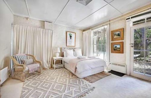 Emu Swamp Apartment | Stunning Garden Studio at Mayfield Vineyard