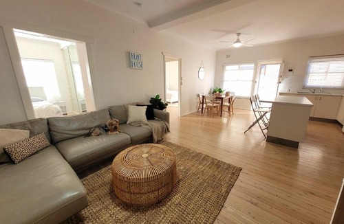 Cronulla Apartment | Stunning Ground Floor Apt with Ocean Views