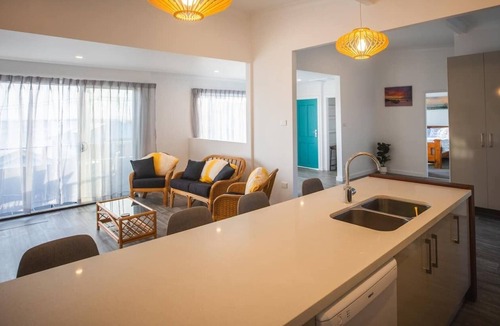 Central Coast Apartment | Stunning Lake Views, Upper Level - Central Coast