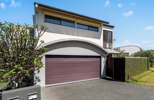 Sawtell House | Stunning Ocean-View Home, Walk to Village & Beach