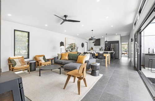Anglesea House | Stunning on Noble!