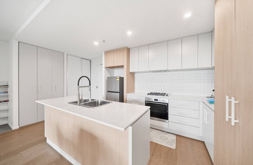 Phillip Apartment | Stylish 2-Bed Apartment with Luxe Amenities Access